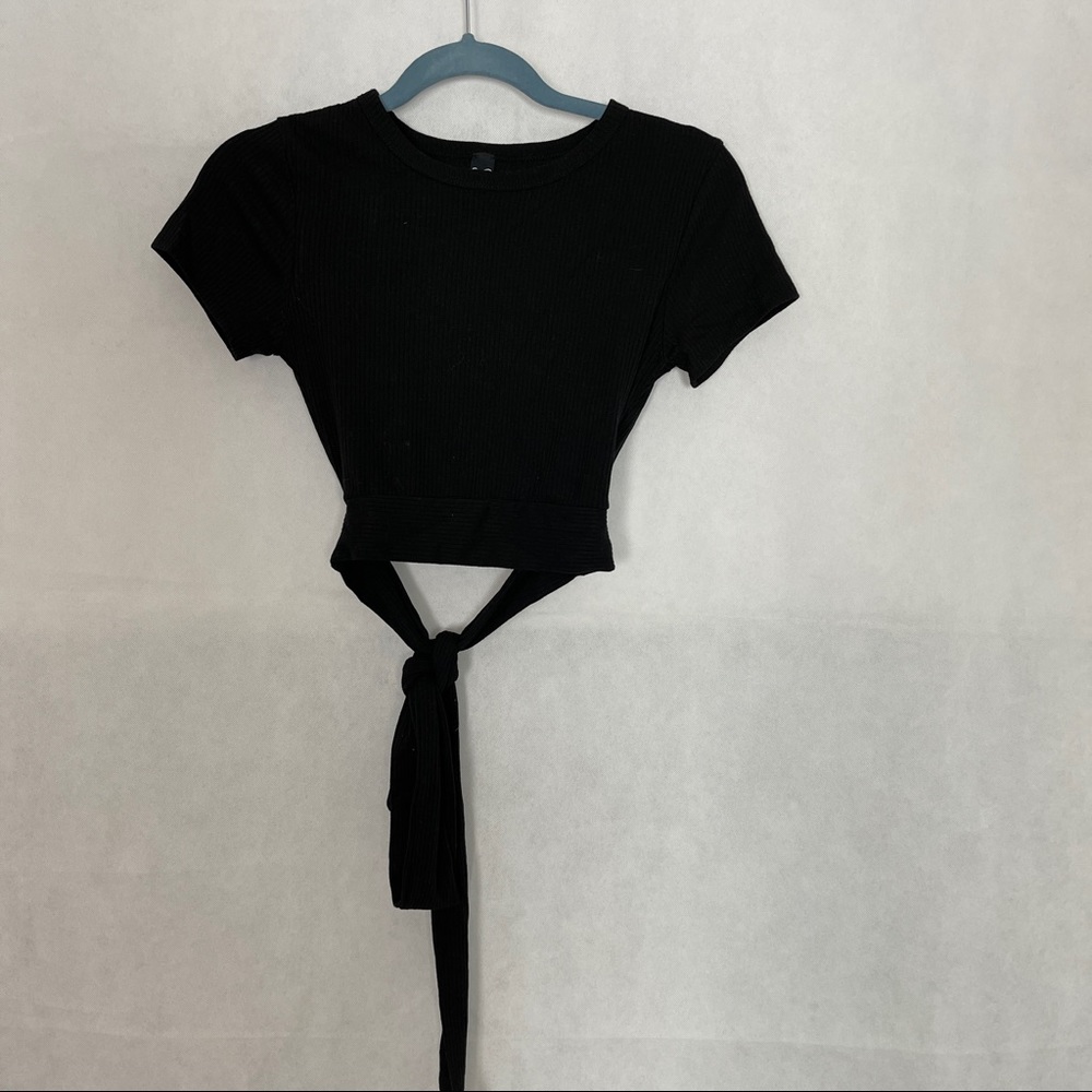 Windsor size S black tie crop